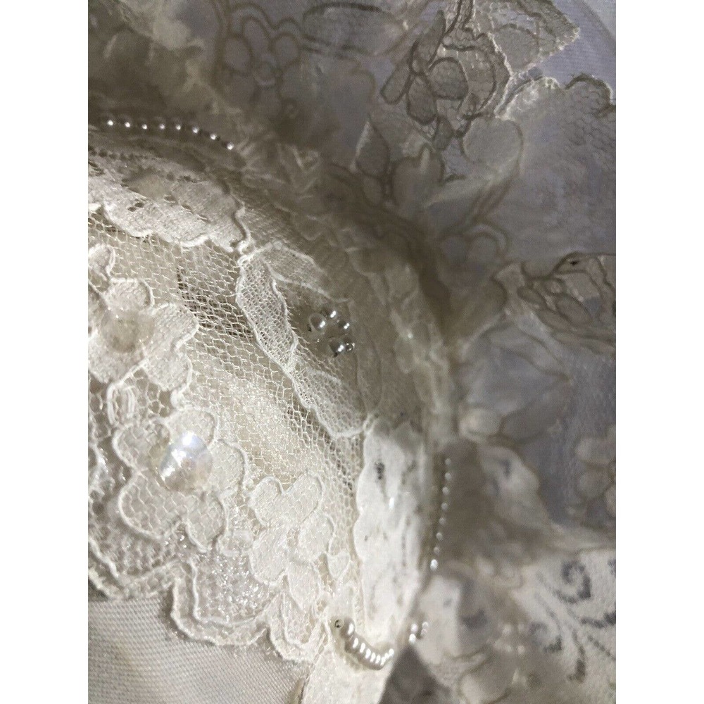 Gorgeous Vintage Wedding Dress With Hat with discoloration on it - Picture 7 of 9